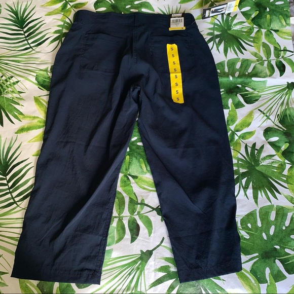 KHOMBU Stretch Ladies Navy Blue Capri Pants Small NWT - Picture 9 of 13